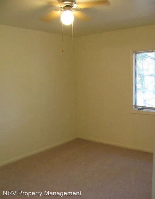 Building Photo - 3 br, 2.5 bath House - 355 Shenandoah Circle