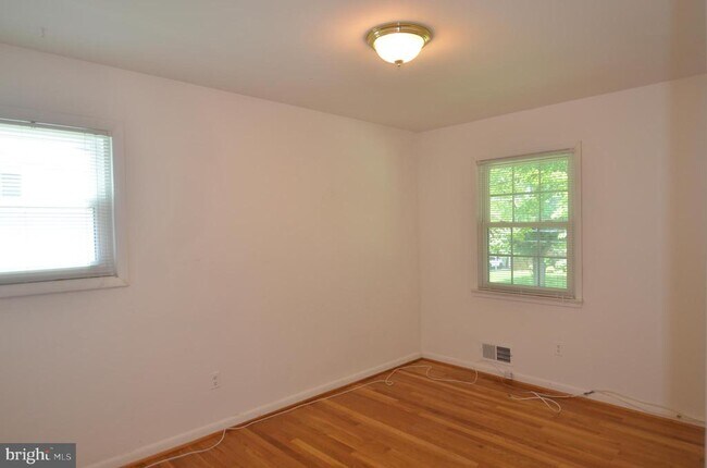 Building Photo - 5407 Manorfield Rd