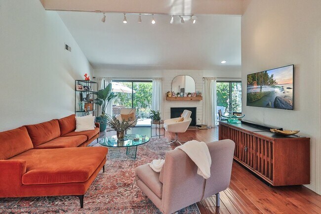 Building Photo - 1243 Clippers Cir