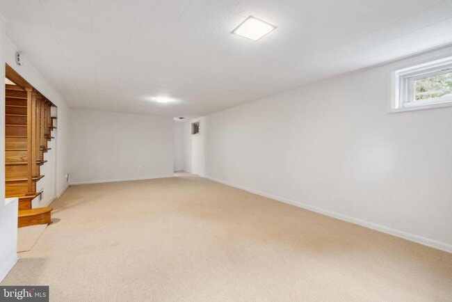 Building Photo - 9923 Mayfield Dr