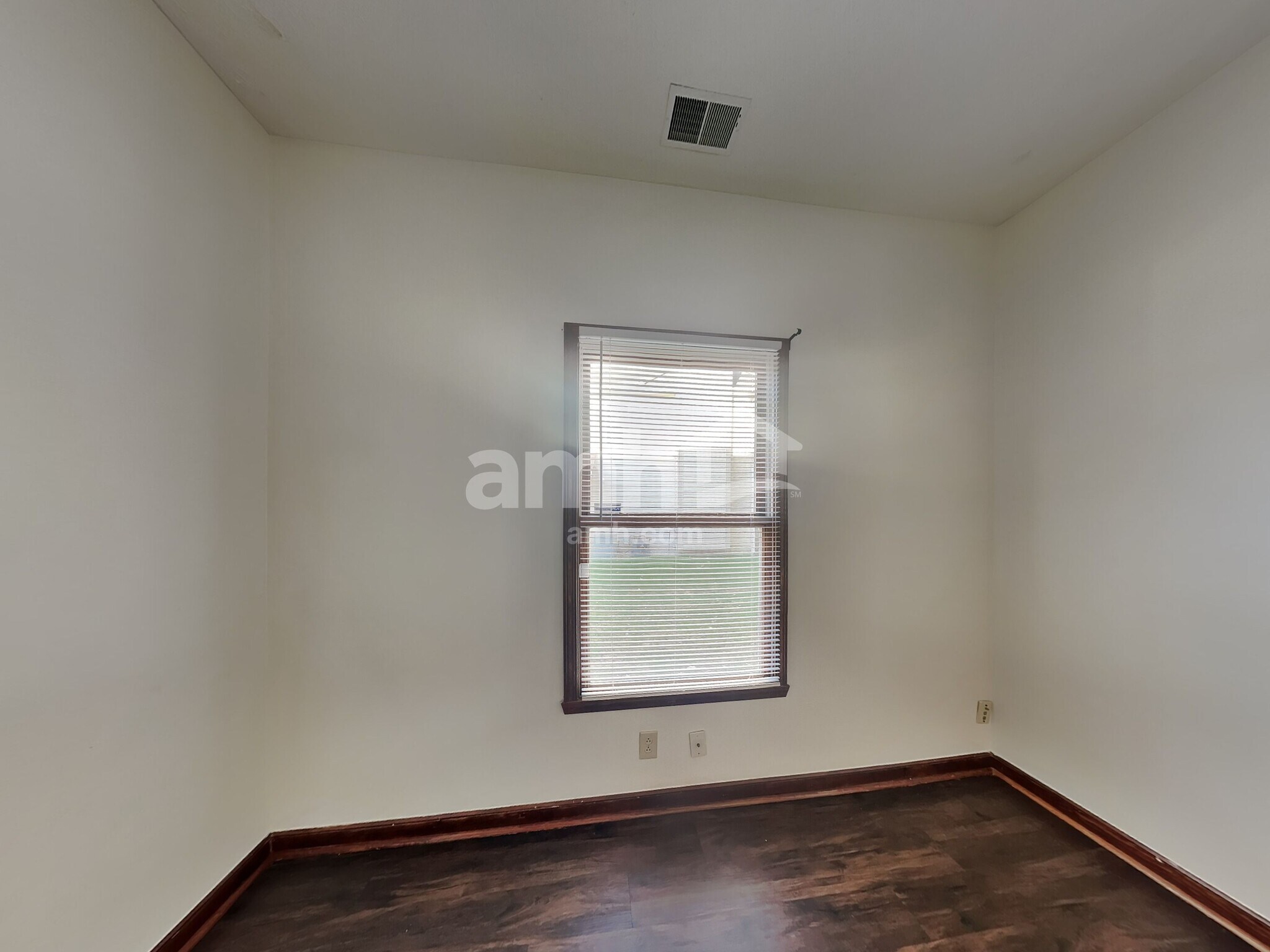 Building Photo - 9940 Wellcroft Ln