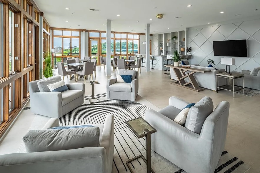 7th floor sitting area - 200 Manufacturers Rd