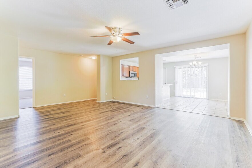 Building Photo - 120 S Valle Verde