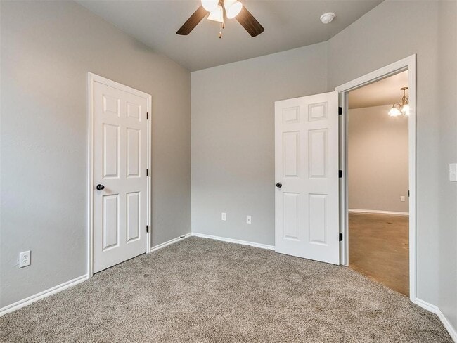 Building Photo - 1734 Eighty-Niner Ter