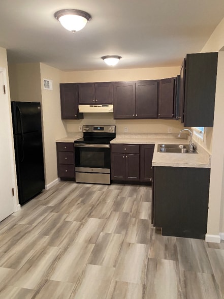 Building Photo - 9207 Clarion Dr