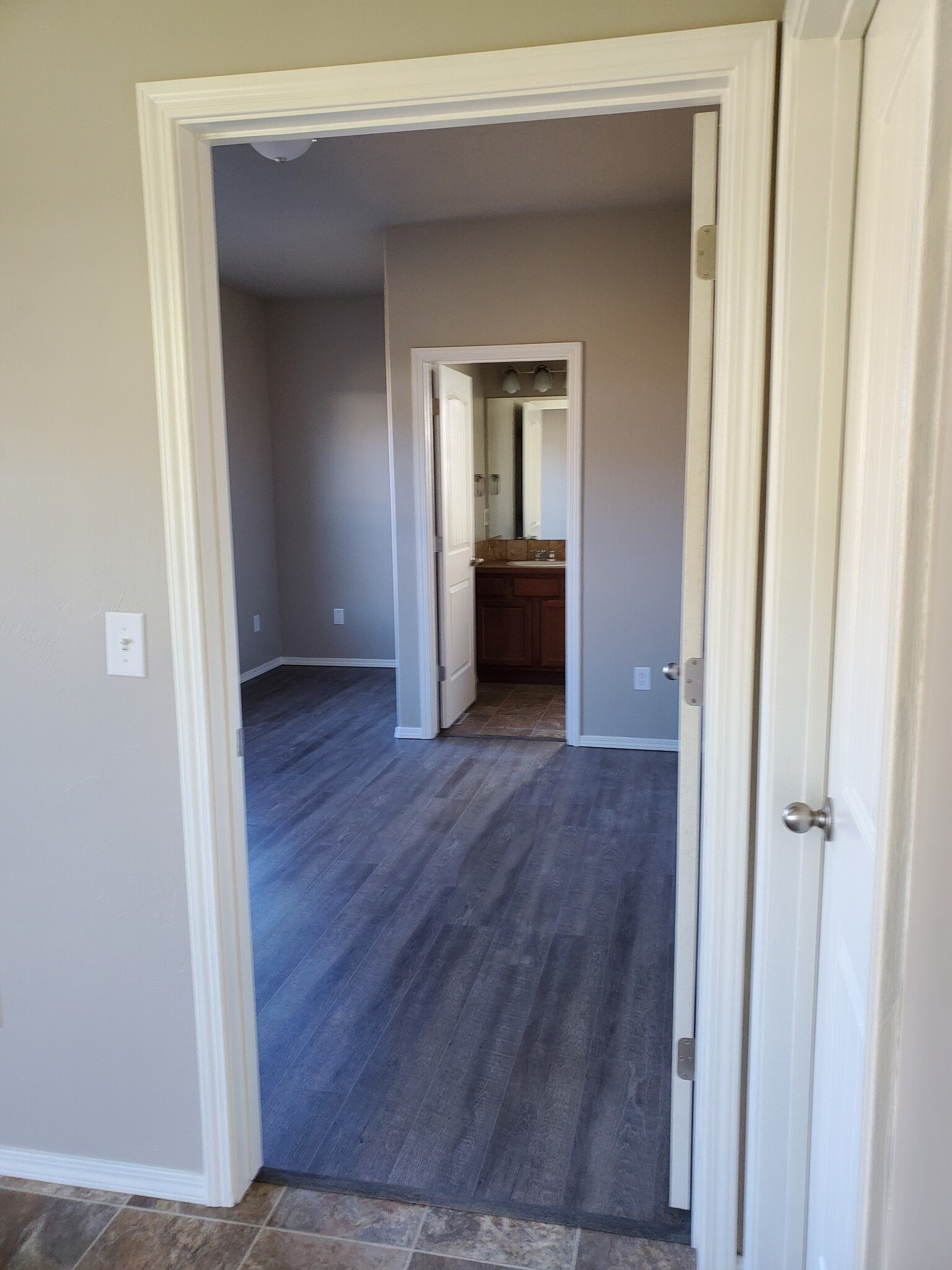 Master Bedroom - 776 Parkwood Dr
