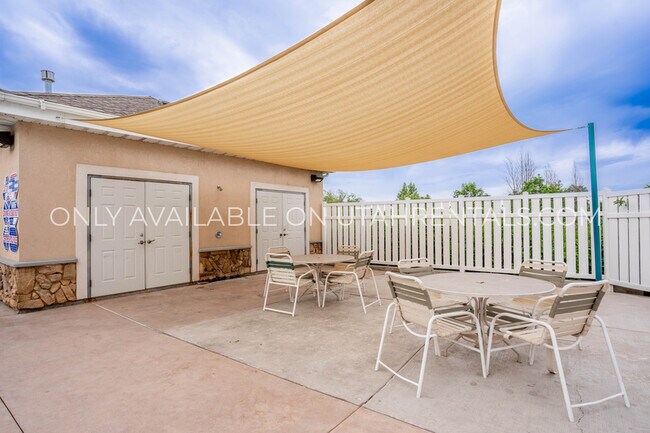 Building Photo - 1061 Canyon Meadow Dr