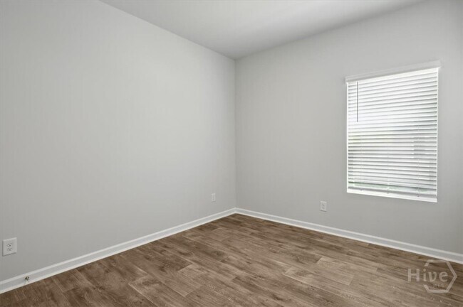 Building Photo - 150 Bottlebrush Dr