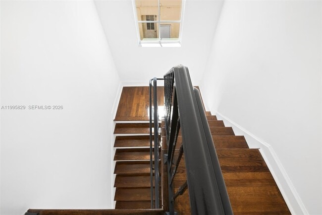 Building Photo - 1545 Meridian Ave