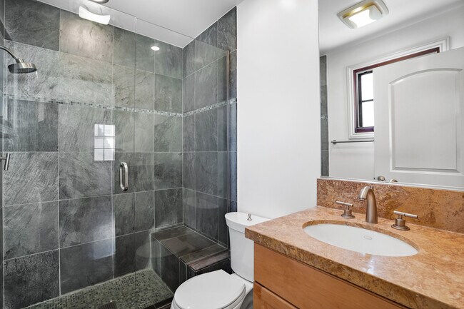 Building Photo - 985 N Michillinda Ave