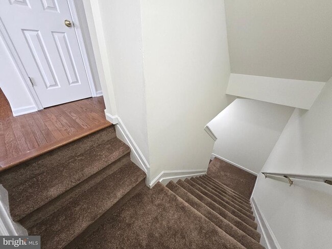 Building Photo - 261 Thomas Harmon Dr