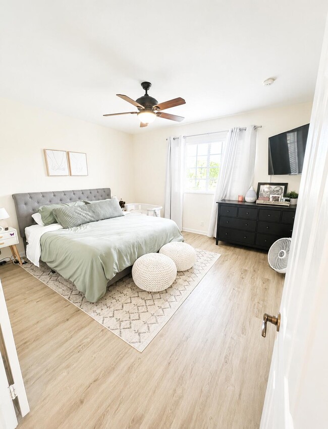 Building Photo - 7392 Briella Dr