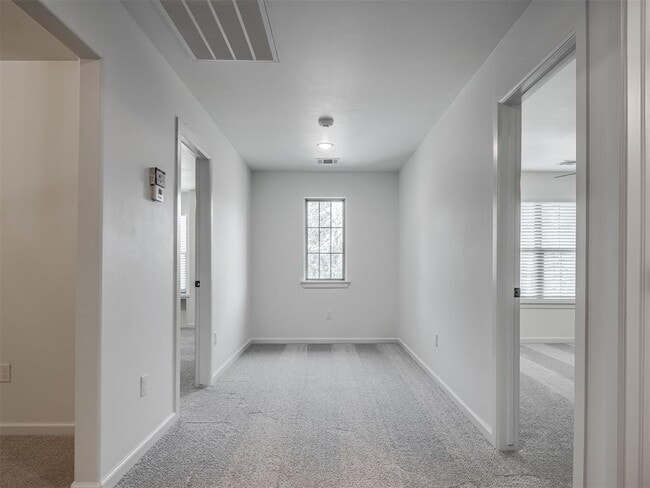 Building Photo - 8322 Robin Wy