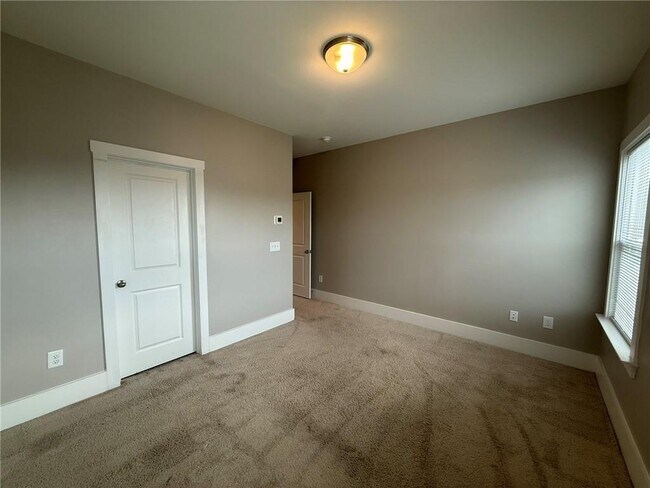 Building Photo - 1531 Layton Ln NW
