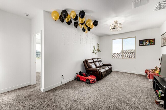 Building Photo - 6759 N 128th Dr