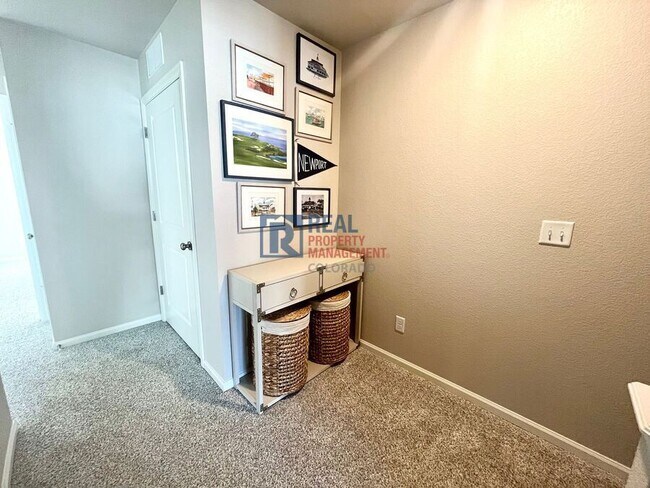 Building Photo - 9274 Tungsten Hts