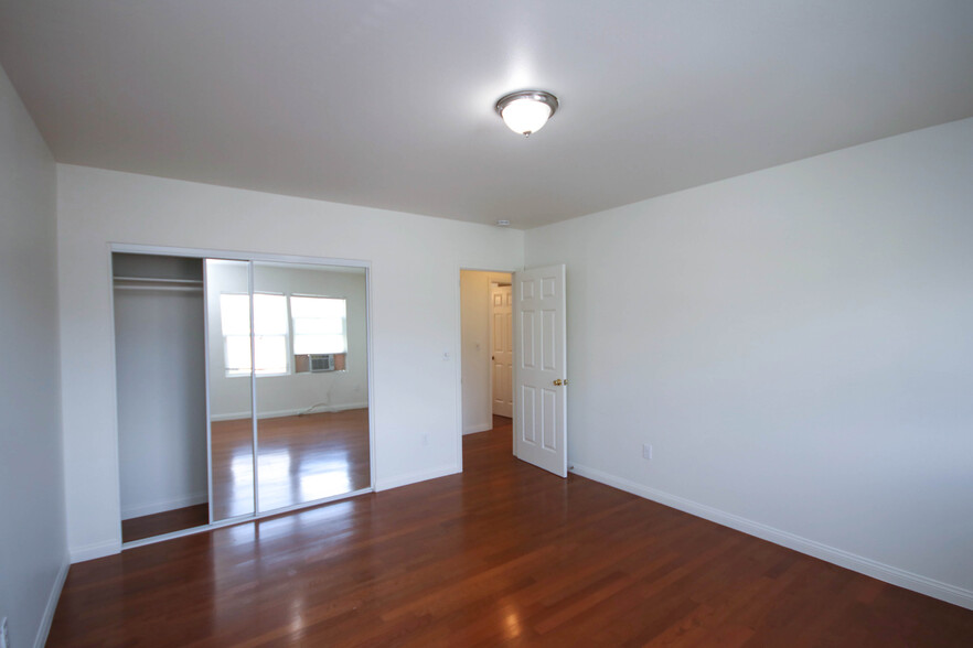 Building Photo - 3148 Abella St