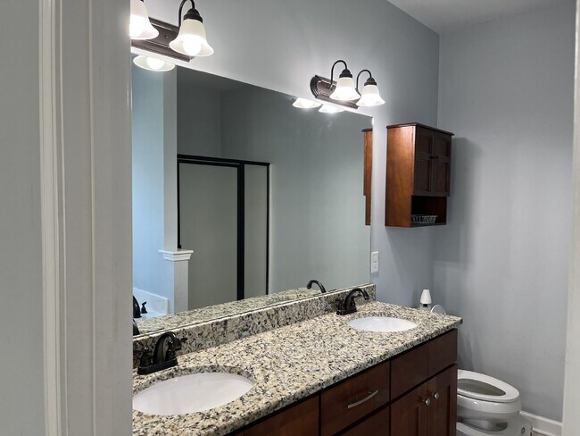 Building Photo - 6050 Sanmar Dr