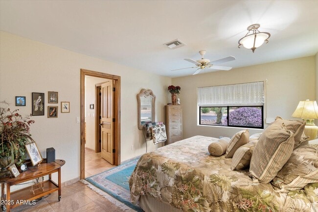 Building Photo - 25409 N Quail Haven Dr