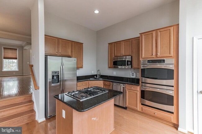Building Photo - 2440 Battery Hill Cir