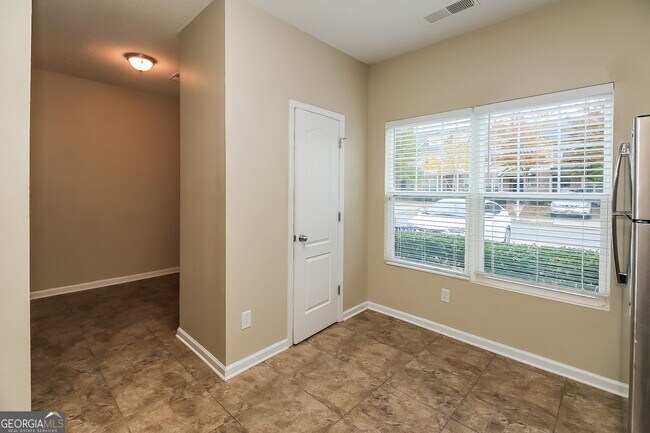 Building Photo - 2390 Bigwood Trail
