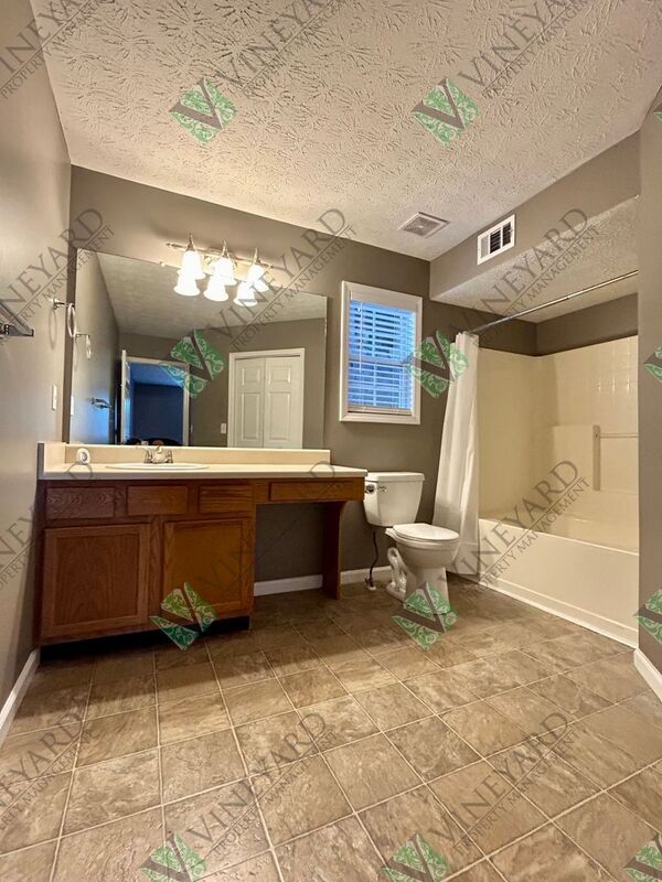 Building Photo - 101 Twin Pines Ct
