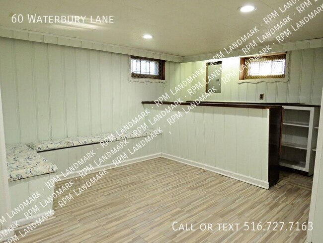 Building Photo - 60 Waterbury Ln