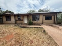 Building Photo - 5457 Questa Dr