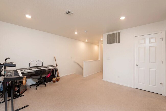 Building Photo - 21072 E 60th Ave