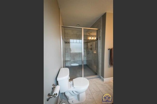 Building Photo - 7616 SW Lowell Ln