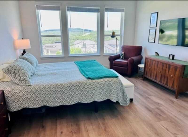 Building Photo - 262 Navarro