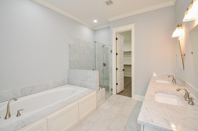 Building Photo - 2511 Judiway St