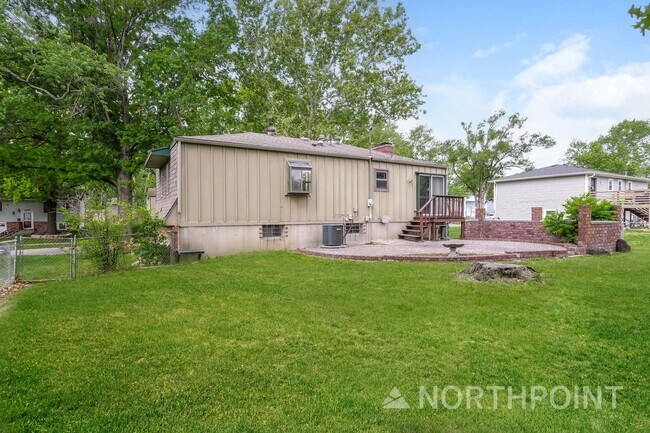 Building Photo - 3 BR/2BA | Newly Renovated Single Family Home | 2-Car Covered Parking | Front yard