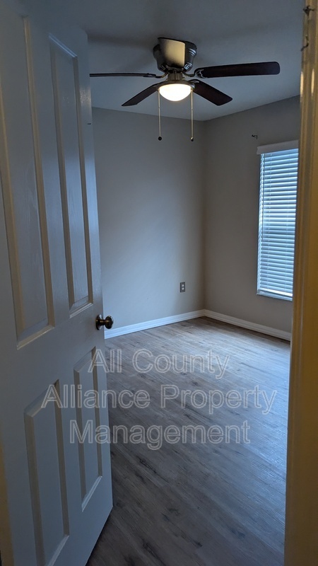 Building Photo - 1247 Maximilian Dr