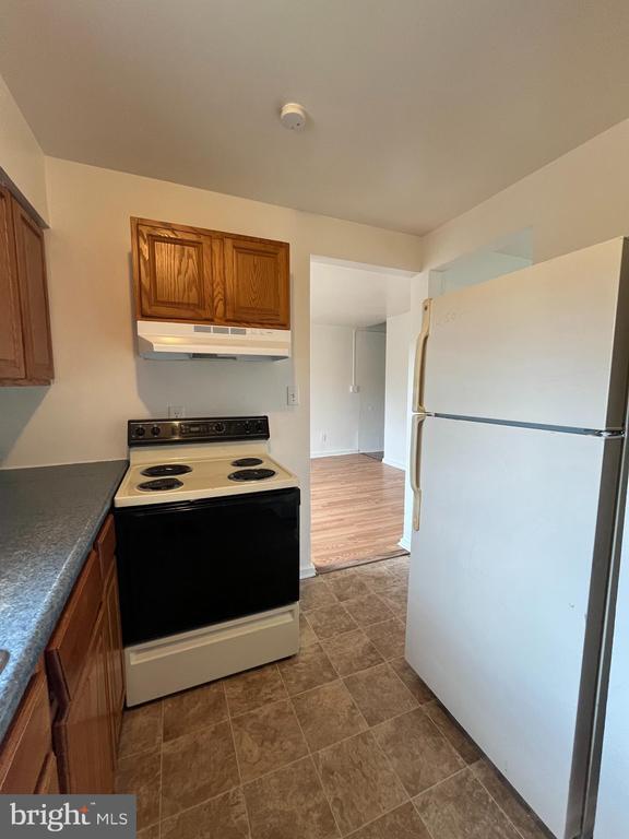 Building Photo - 414 N High St