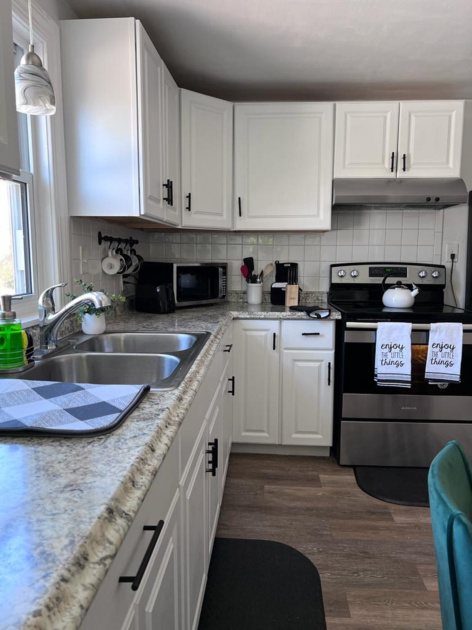 Building Photo - 665 Mendon Rd