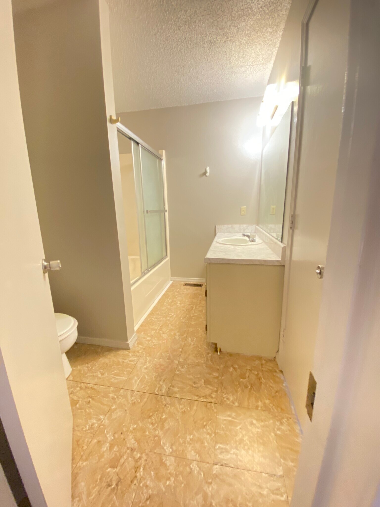 Building Photo - 1408 Christy Dr