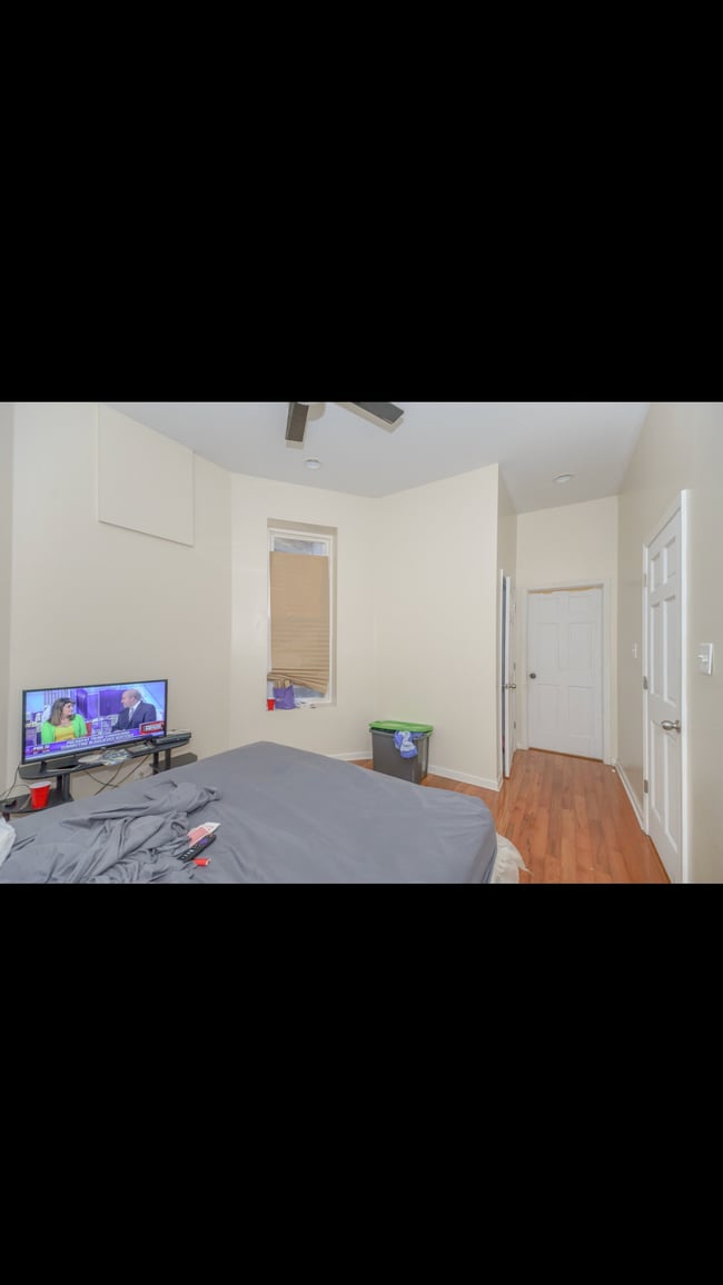 Building Photo - 4311 w Adams st