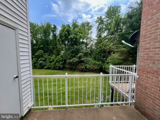 Building Photo - 14513 Golden Oak Rd