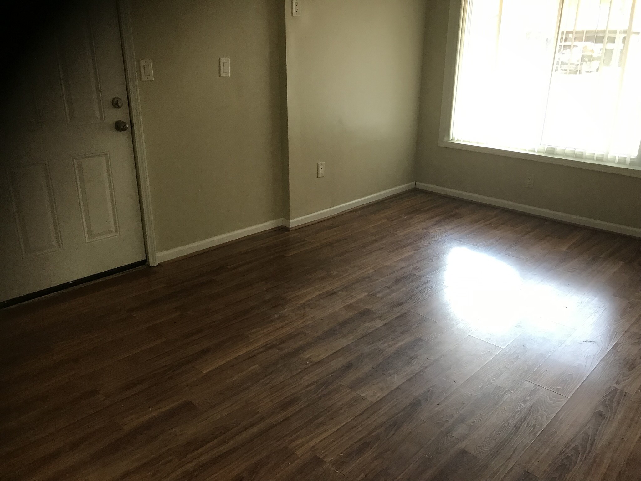 Master bedroom - 1878 Warwick St