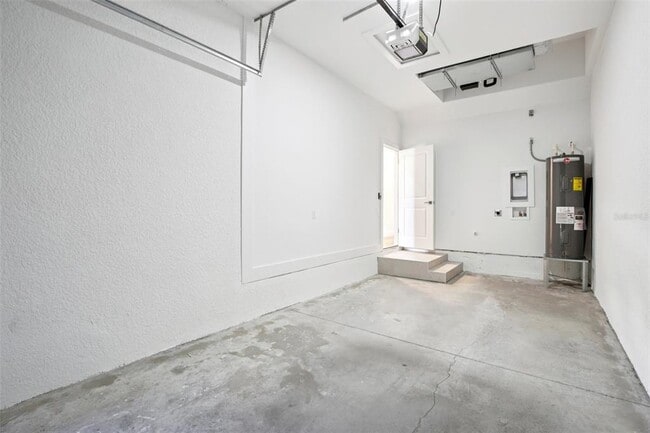 Building Photo - 10368 Port Everglades St