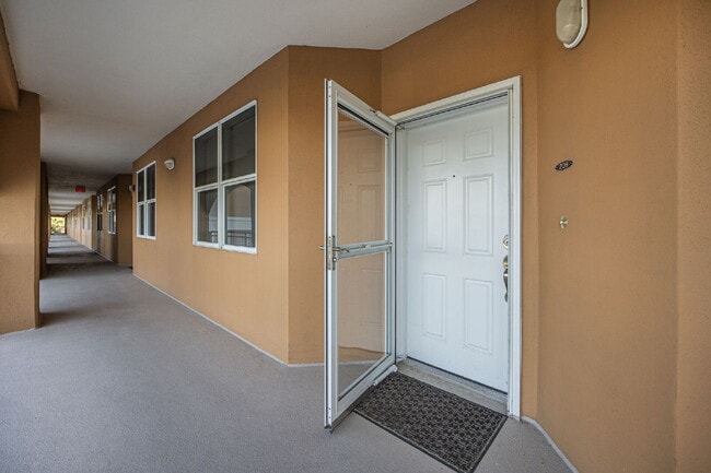 Building Photo - Available for a 7-12 month lease, Unit 208 has a beautiful oceanfront setting.