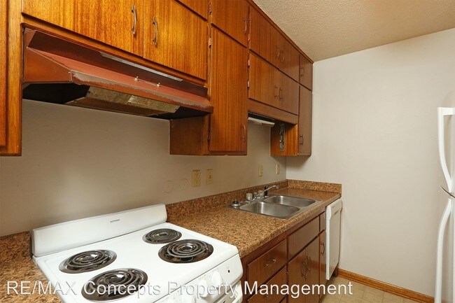 Building Photo - 1033 5th St