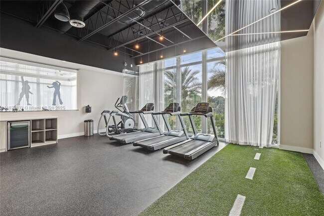 Building Photo - 10445 NW 68th Terrace