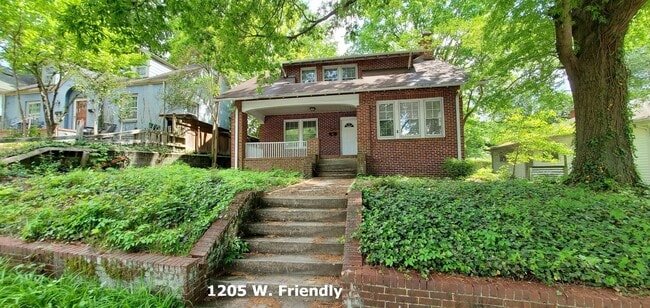 Primary Photo - 6 Bedroom 2 Bathroom Single Family Home