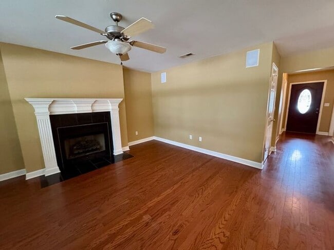 Building Photo - Hampton Cove home with EV Plug