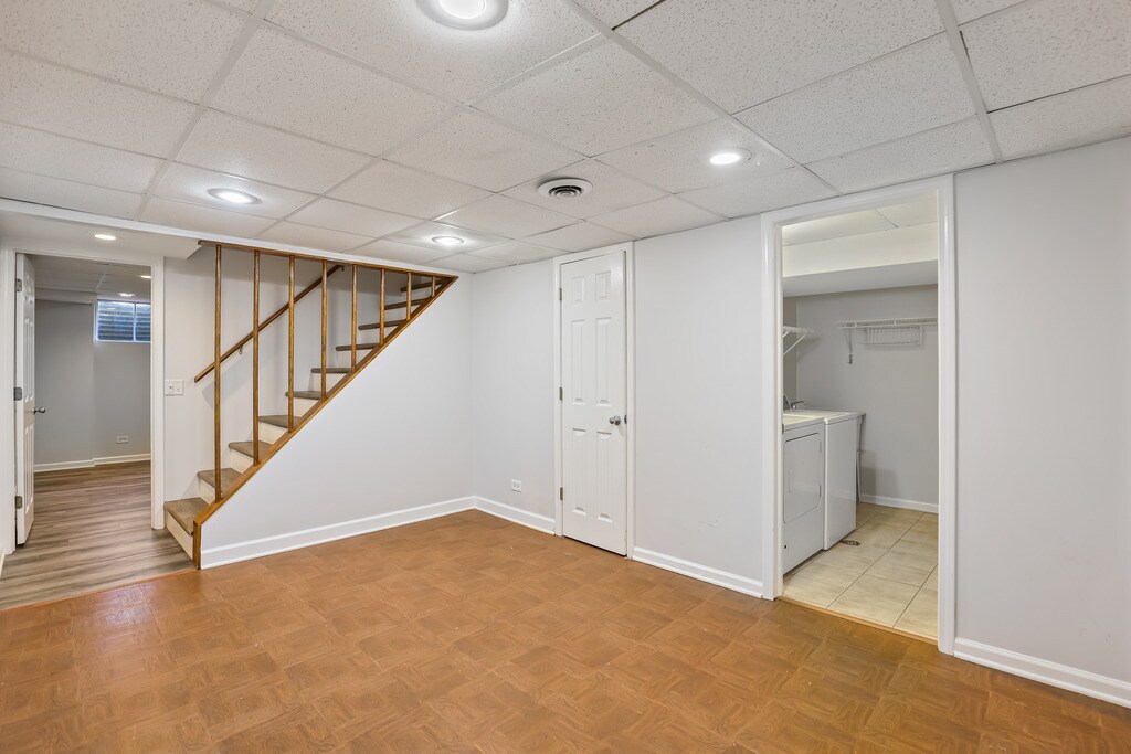 Building Photo - 241 S Edgewood Ave