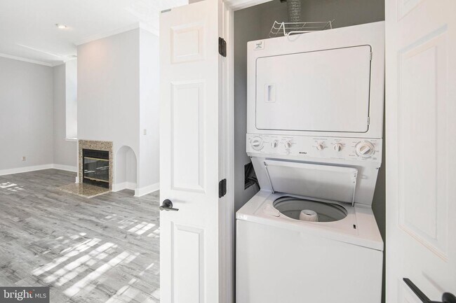 Building Photo - 3700 College Ave