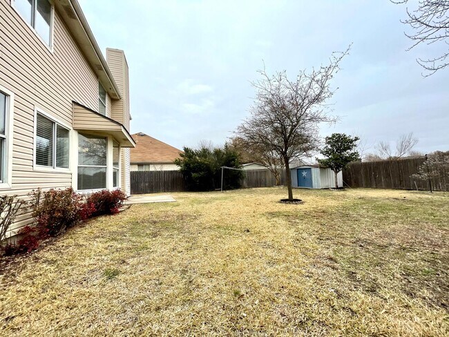 Building Photo - Lovely 3 Bedroom/2.5 Bathroom in Round Rock!