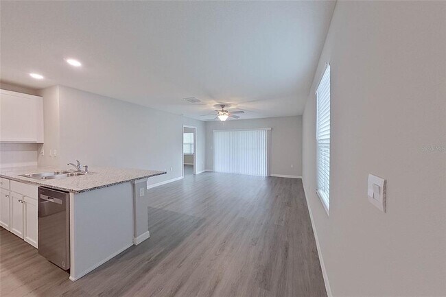 Building Photo - 8688 SW 43rd Ter